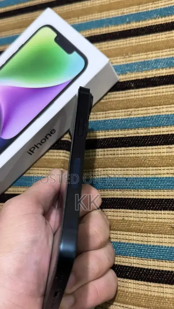 Apple iPhone 14 - 128GB, Excellent Condition, Full Warranty