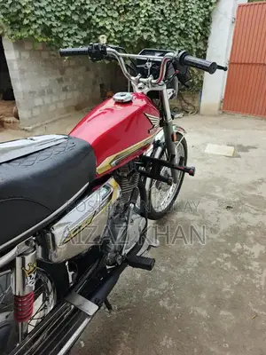 Photo - Honda 125cc Motorcycle 2021 Model with Self Start
