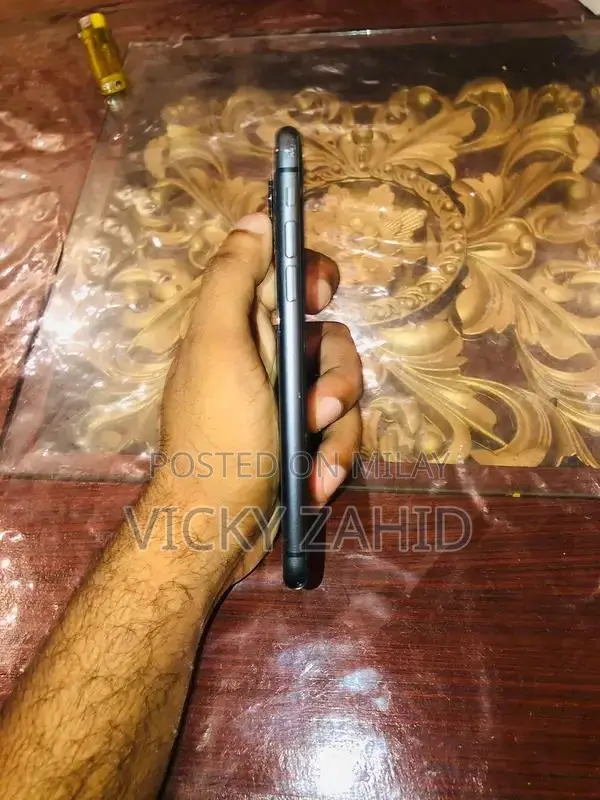 64GB Smartphone with High Battery Condition