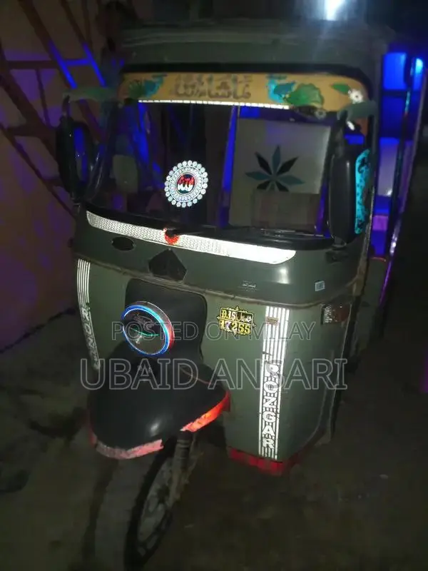 Rozger Rickshaw with Good Condition Tires and Zero Mileage Engine