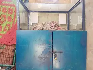 Fris and Samosa Display Counter with Mirror