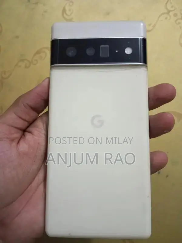 High-End Google Pixel 6 Pro Smartphone in Pristine Condition