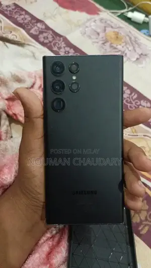 High-Performance Samsung Galaxy Smartphone with Premium Display