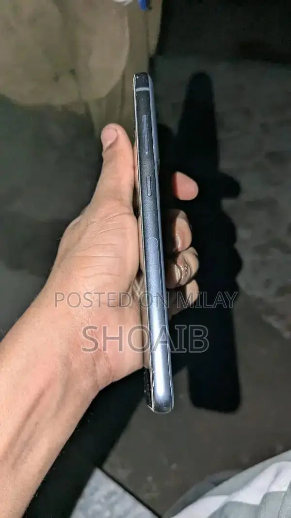 Samsung Galaxy S21 FE 5G Smartphone