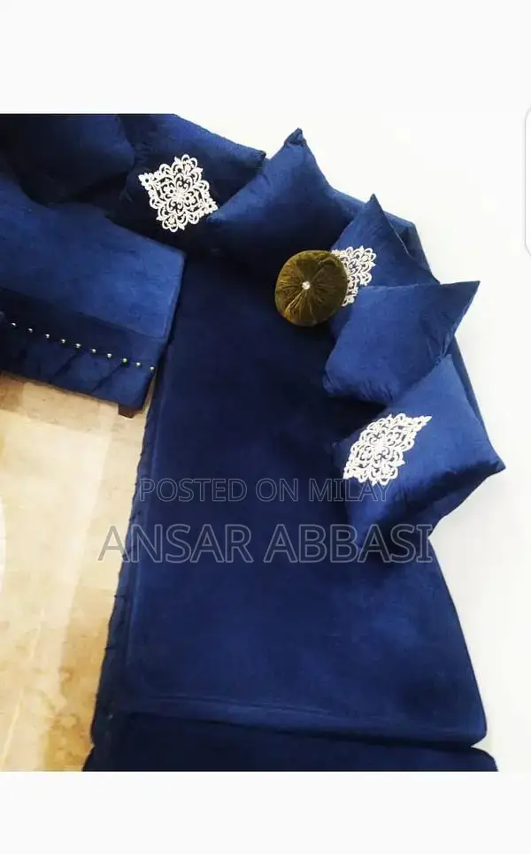 Spacious L-Shaped Sofa with 7-Seater Capacity in Loyal Blue