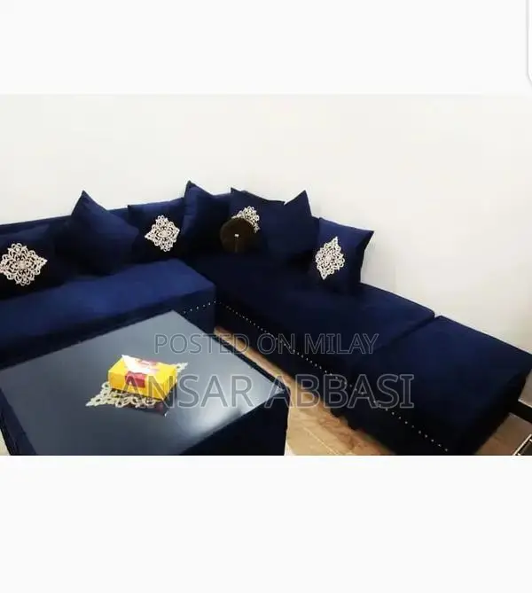 Spacious L-Shaped Sofa with 7-Seater Capacity in Loyal Blue