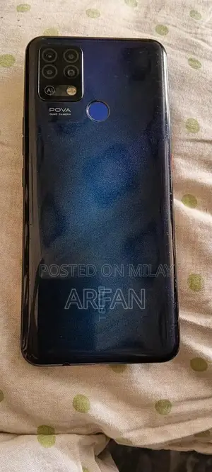 Photo - Pristine Smartphone with Box Charger, Scratch-Free Condition