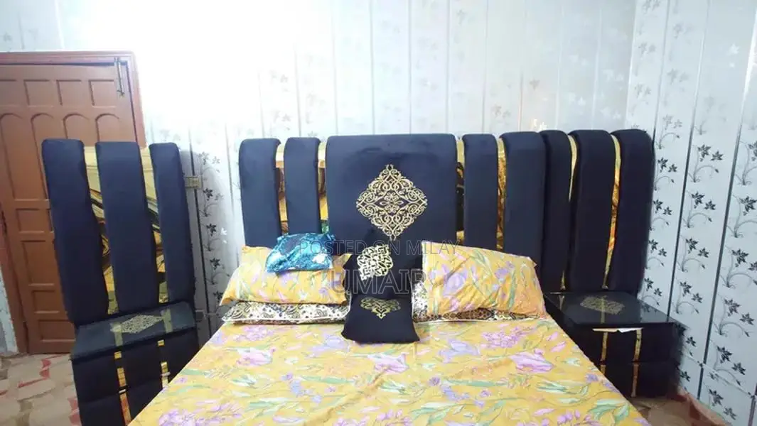 Solid Wood Bedroom Set: Full Bed, Side Tables, Dresser