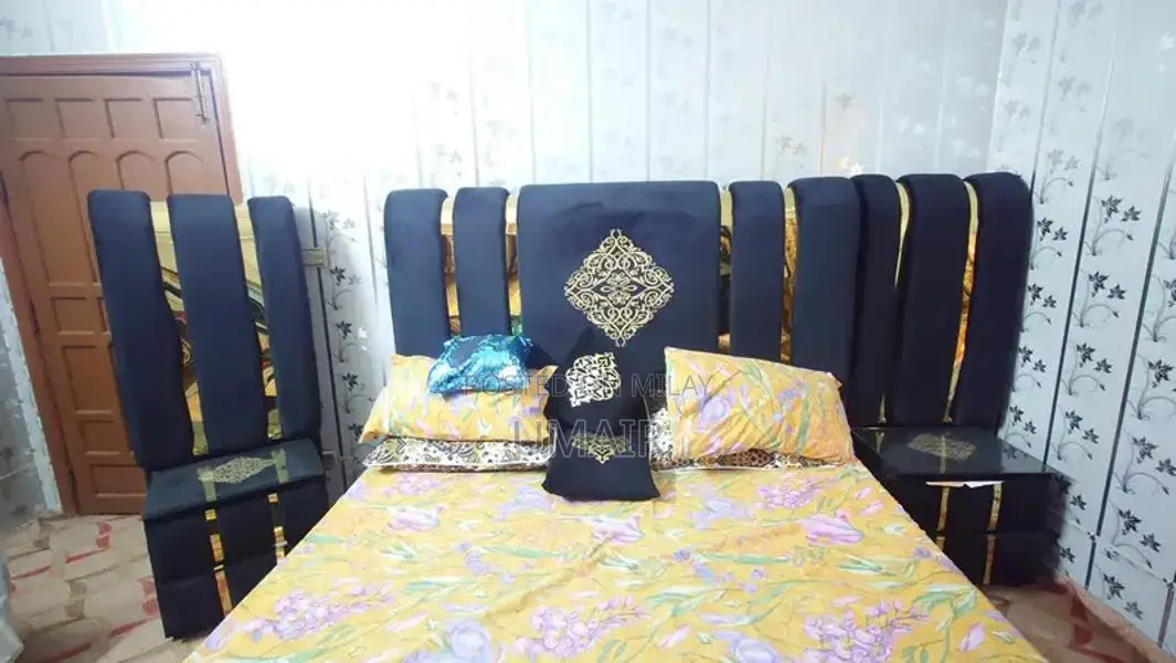 Solid Wood Bedroom Set: Full Bed, Side Tables, Dresser