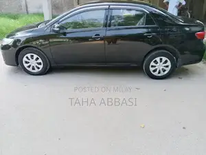 Toyota Corolla XLI 1.3 VVTi Sedan - Black Manual Transmission