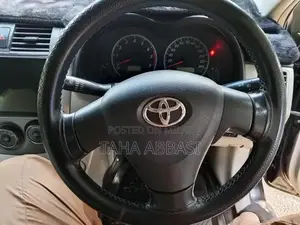 Toyota Corolla XLI 1.3 VVTi Sedan - Black Manual Transmission