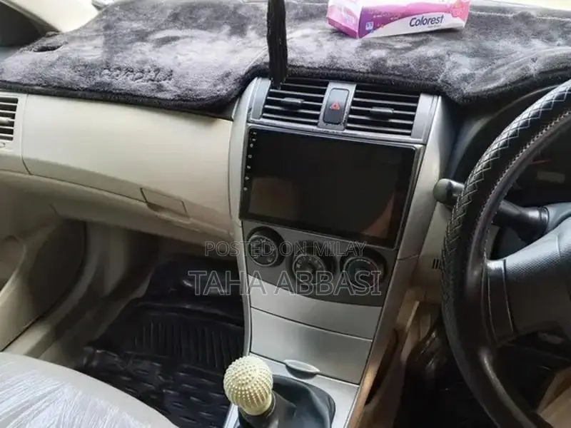 Toyota Corolla XLI 1.3 VVTi Sedan - Black Manual Transmission