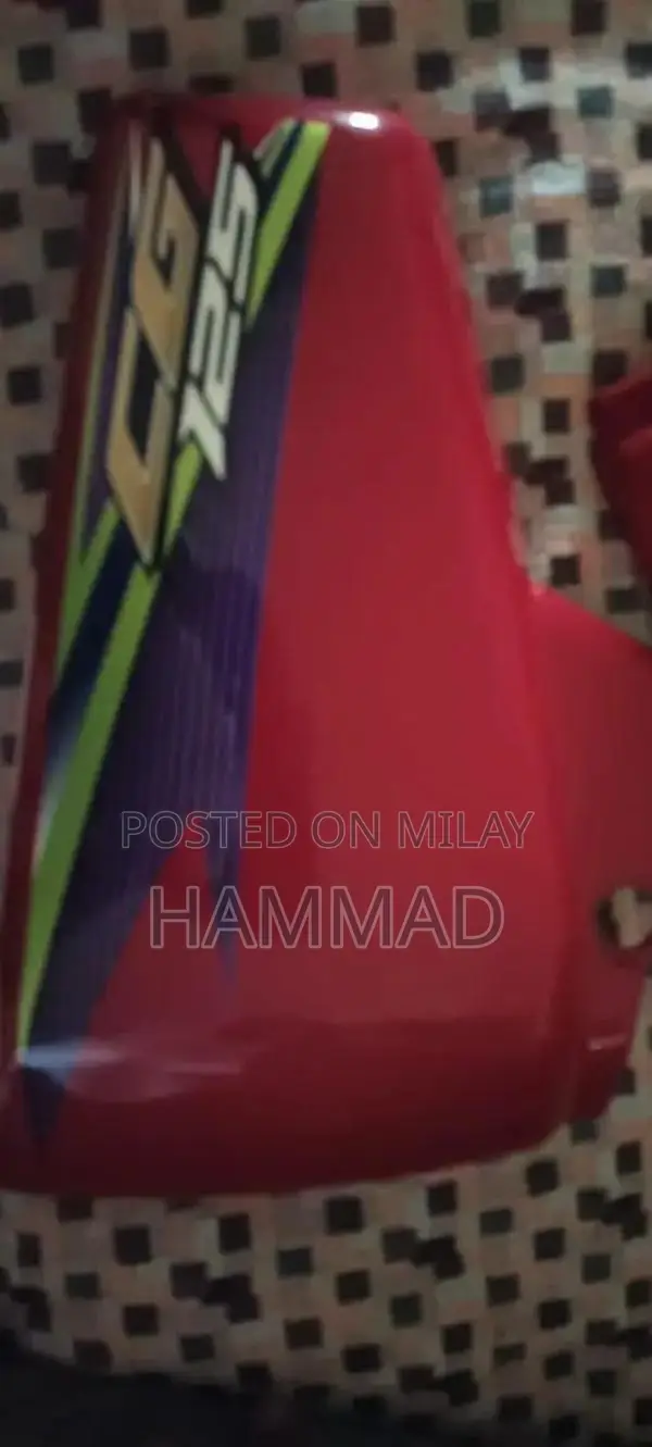 CG125 Motorcycle Fuel Tank with Side Covers 2017 Model