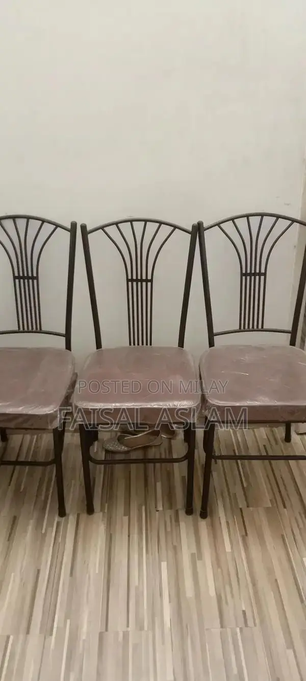 Ironrod Glass Top Dining Table with 6 Matching Chairs