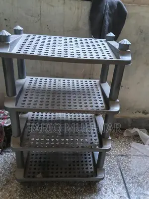 Photo - Plastic Garden Shoe Cleaning Rake