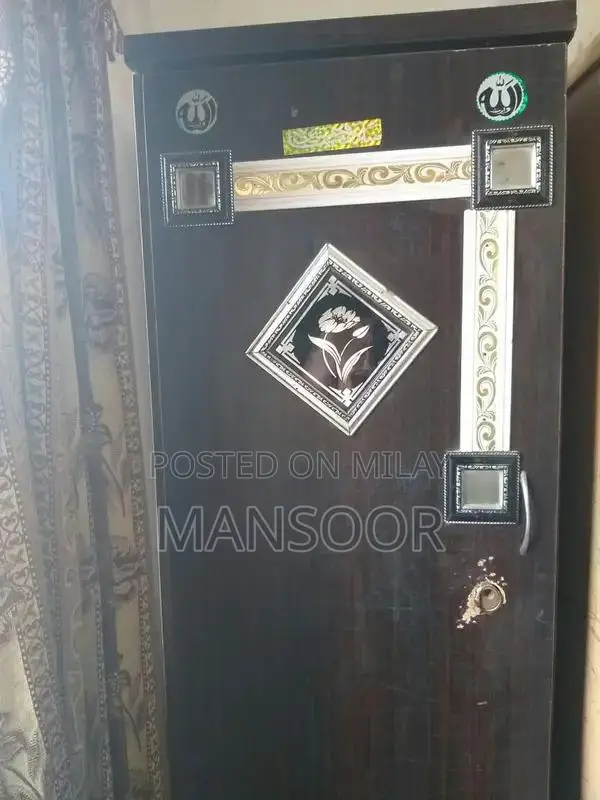 Single Wooden Wardrobe with Minor Door Issue