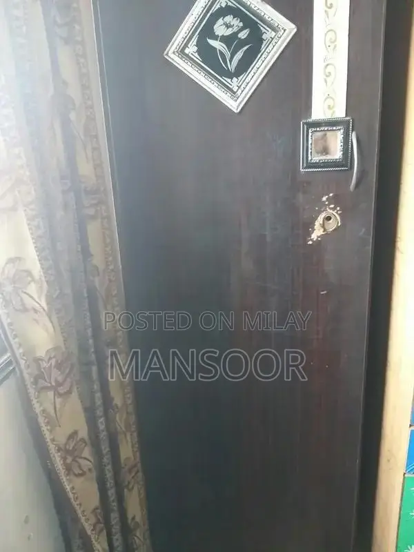Single Wooden Wardrobe with Minor Door Issue