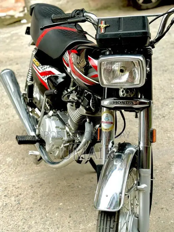 Honda CG 125 Single Cylinder Motorcycle - First Hand Bike