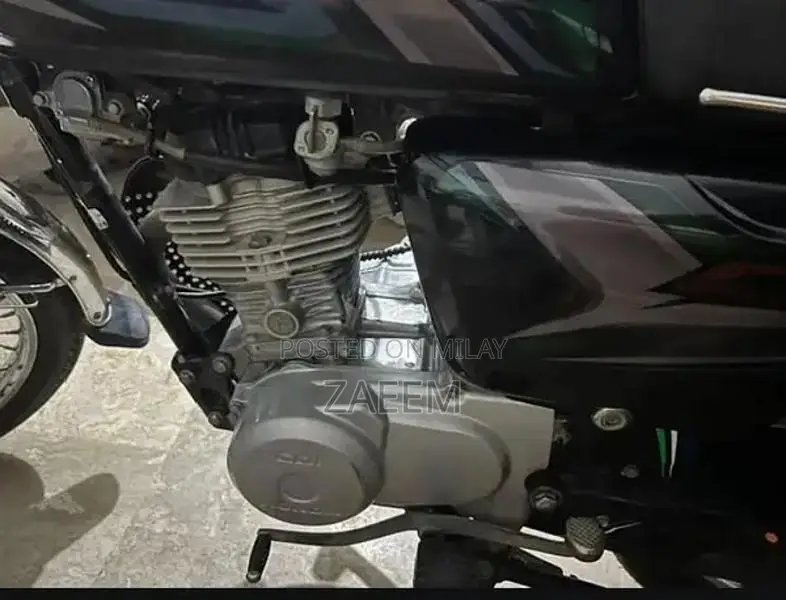 Honda 125cc Motorcycle - Excellent Condition