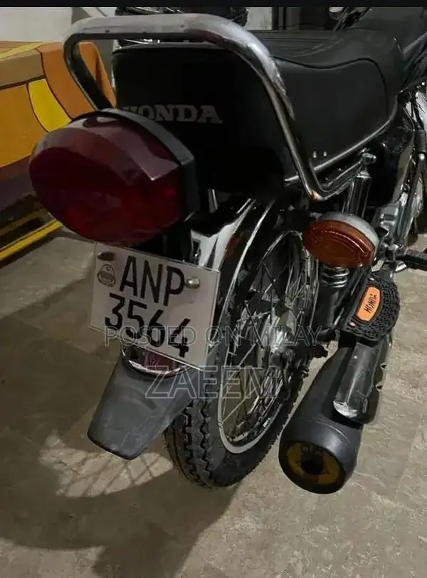 Honda 125cc Motorcycle - Excellent Condition