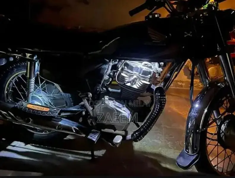 Honda 125cc Motorcycle - Excellent Condition