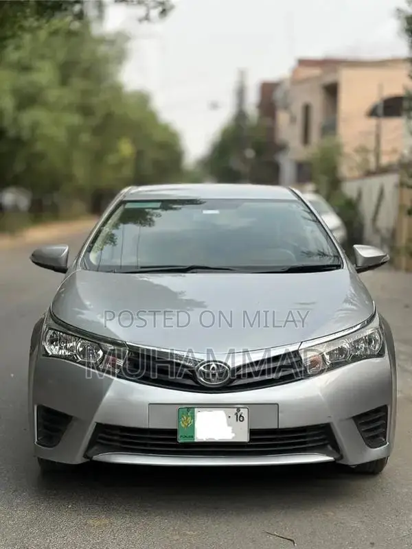 Toyota Corolla GLi Sedan - Low Mileage Reliable Sedan