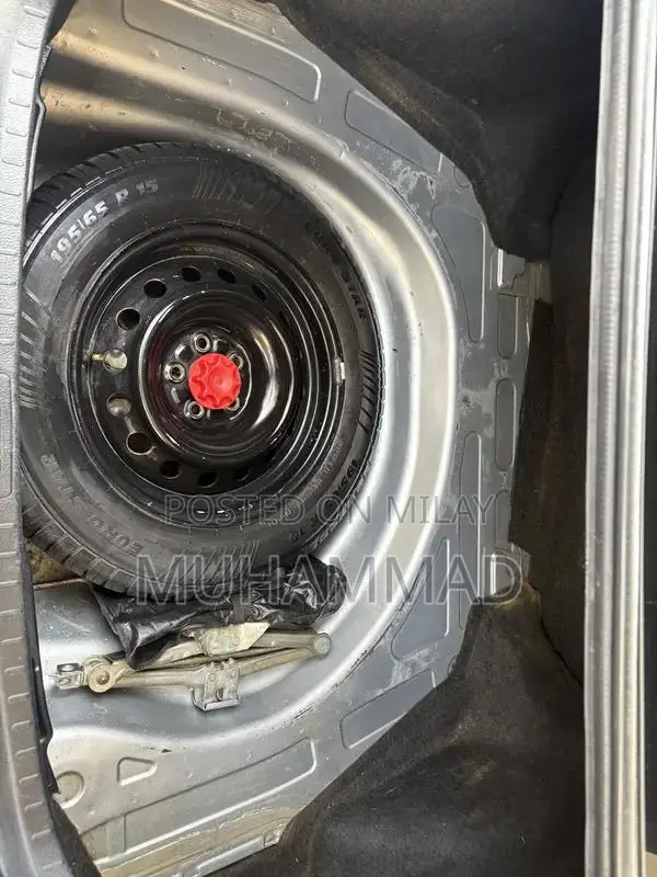 Toyota Corolla GLi Sedan - Low Mileage Reliable Sedan