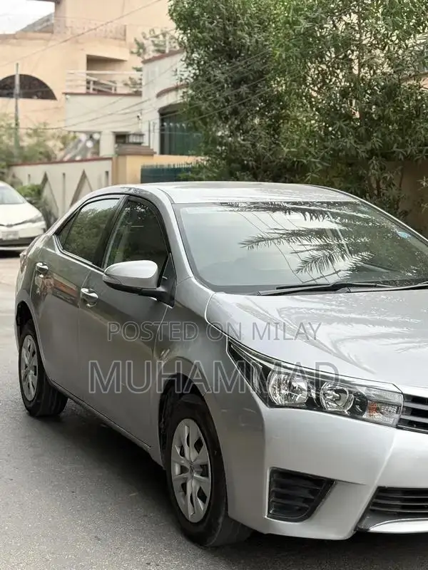 Toyota Corolla GLi Sedan - Low Mileage Reliable Sedan