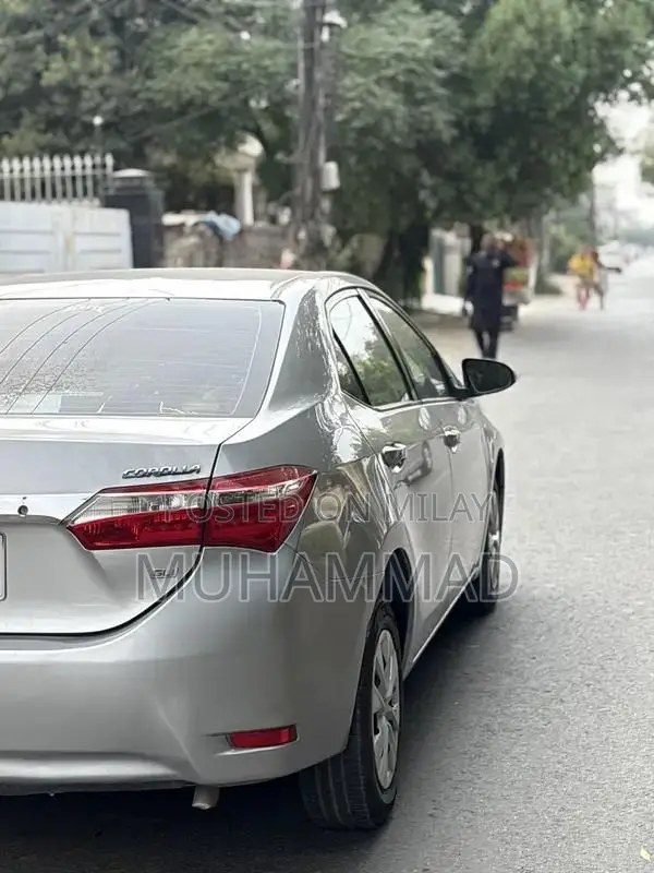 Toyota Corolla GLi Sedan - Low Mileage Reliable Sedan