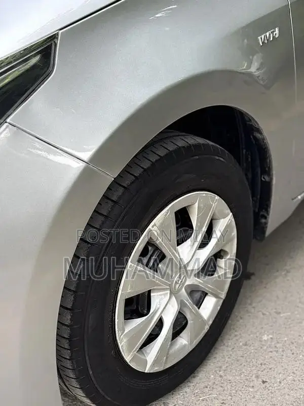 Toyota Corolla GLi Sedan - Low Mileage Reliable Sedan