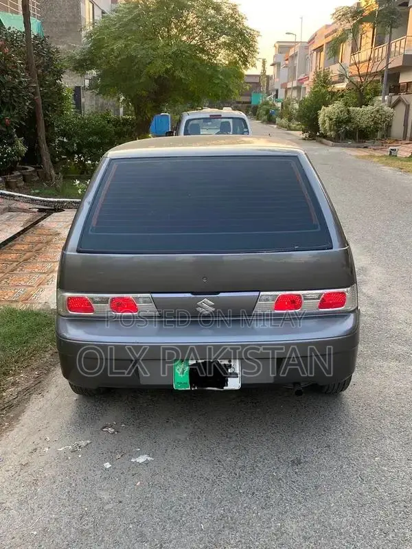 Suzuki Cultus 2016 Compact Sedan - Reliable Urban Vehicle