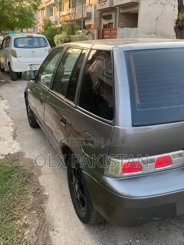 Suzuki Cultus 2016 Compact Sedan - Reliable Urban Vehicle