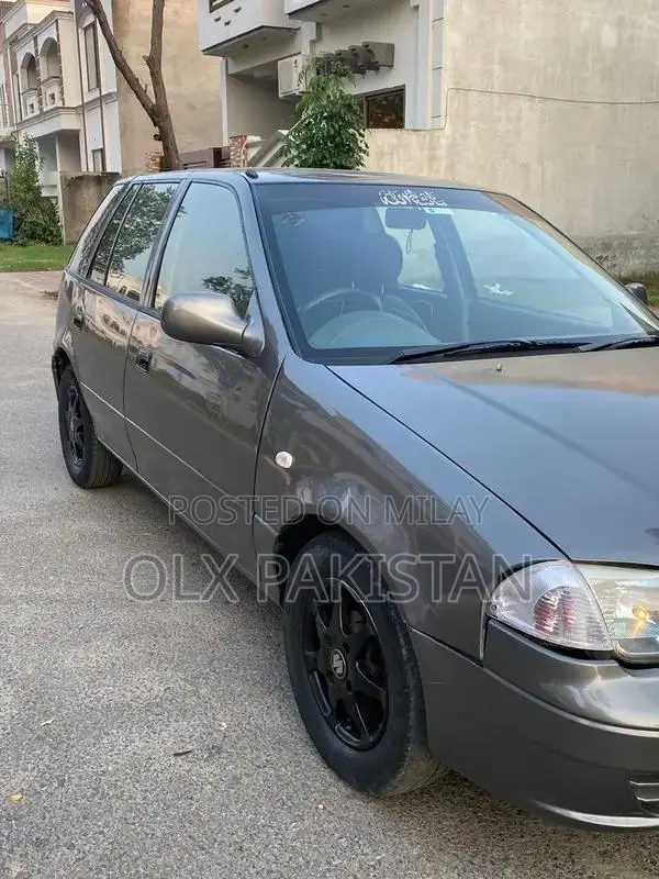 Suzuki Cultus 2016 Compact Sedan - Reliable Urban Vehicle