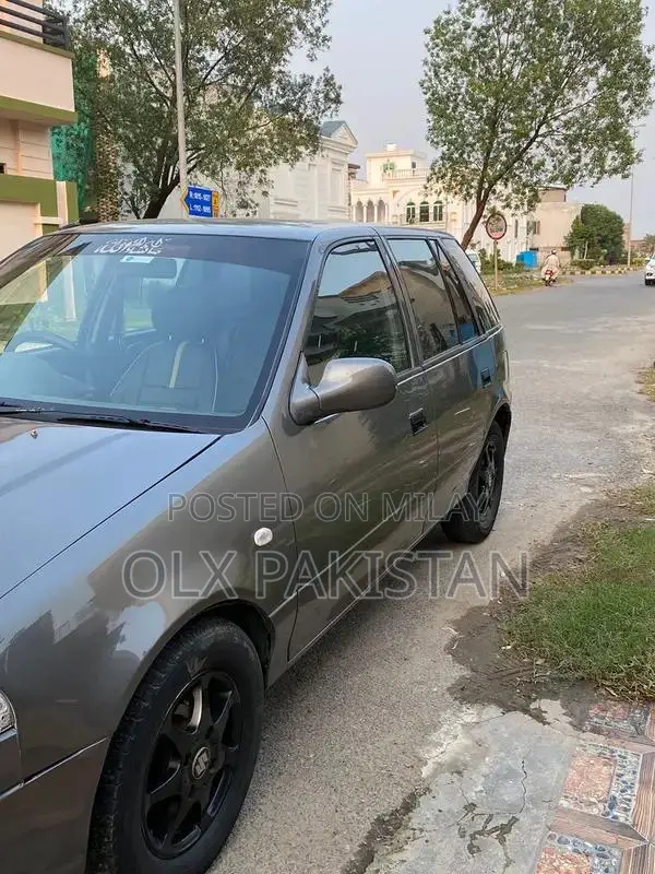 Suzuki Cultus 2016 Compact Sedan - Reliable Urban Vehicle