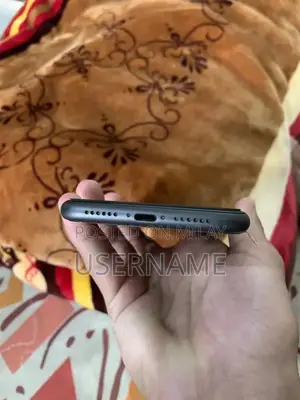Apple iPhone 11 - Waterproof Smartphone with Original Battery