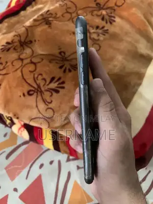 Apple iPhone 11 - Waterproof Smartphone with Original Battery