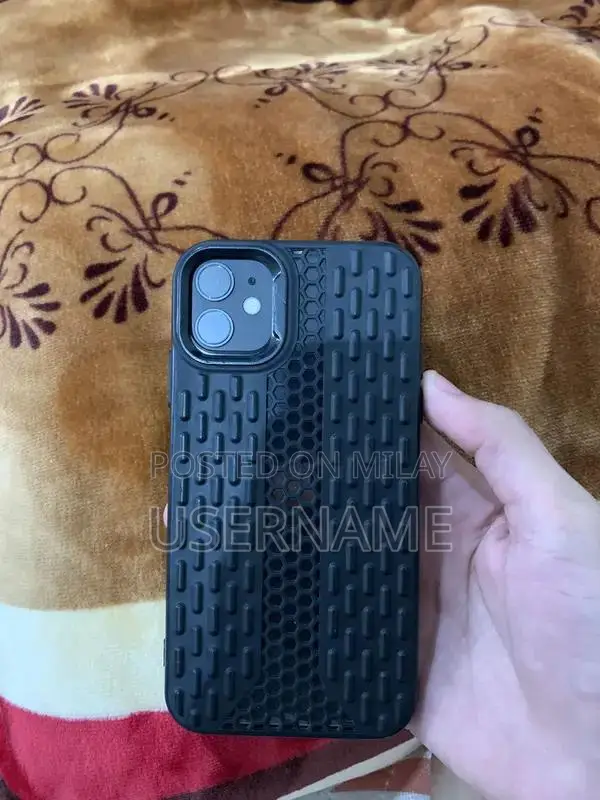 Apple iPhone 11 - Waterproof Smartphone with Original Battery