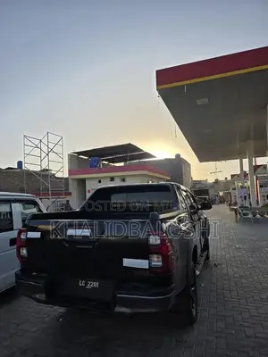 Toyota Hilux Revo Rocco 4x4 Automatic SUV 2022