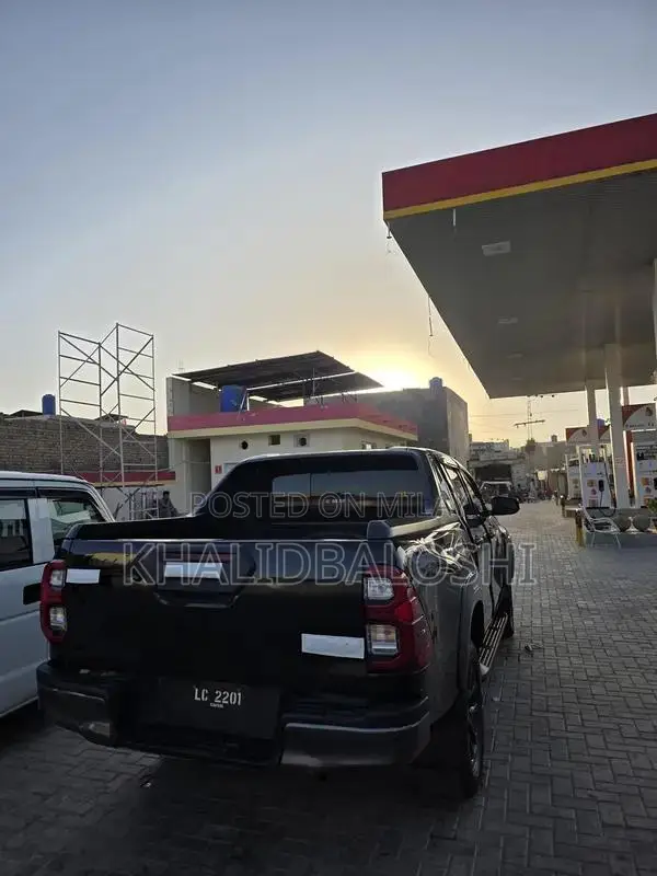 Toyota Hilux Revo Rocco 4x4 Automatic SUV 2022