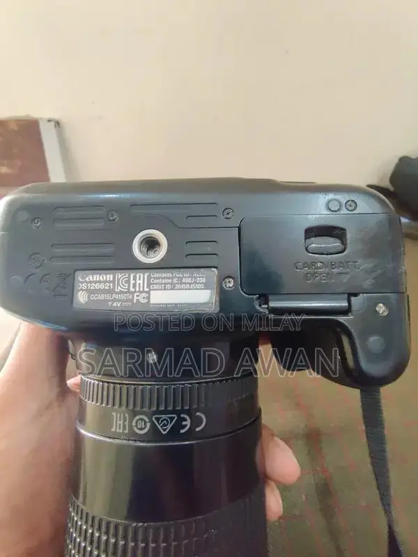 Canon 1300d DSLR Camera with 75-300mm Zoom Lens Kit