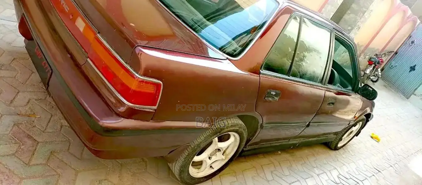 EF90 Honda Civic Alloy Wheel Sedan with Aftermarket Upgrades