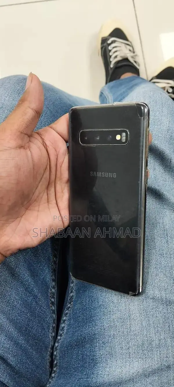 Samsung Galaxy S10 - 8GB RAM, 128GB Storage, Dual SIM, Excellent Condi