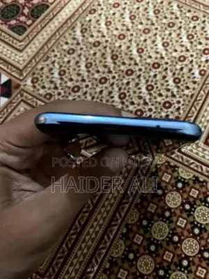 Advanced Midrange Smartphone with In-Display Fingerprint