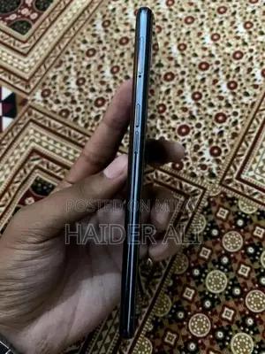 Advanced Midrange Smartphone with In-Display Fingerprint