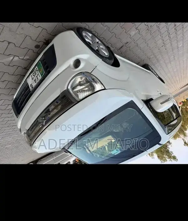 Efficient Family Sedan with Excellent Fuel Economy