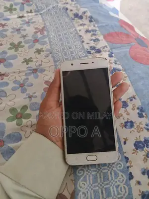 Photo - Affordable Mid-Range Smartphone with Compact Design