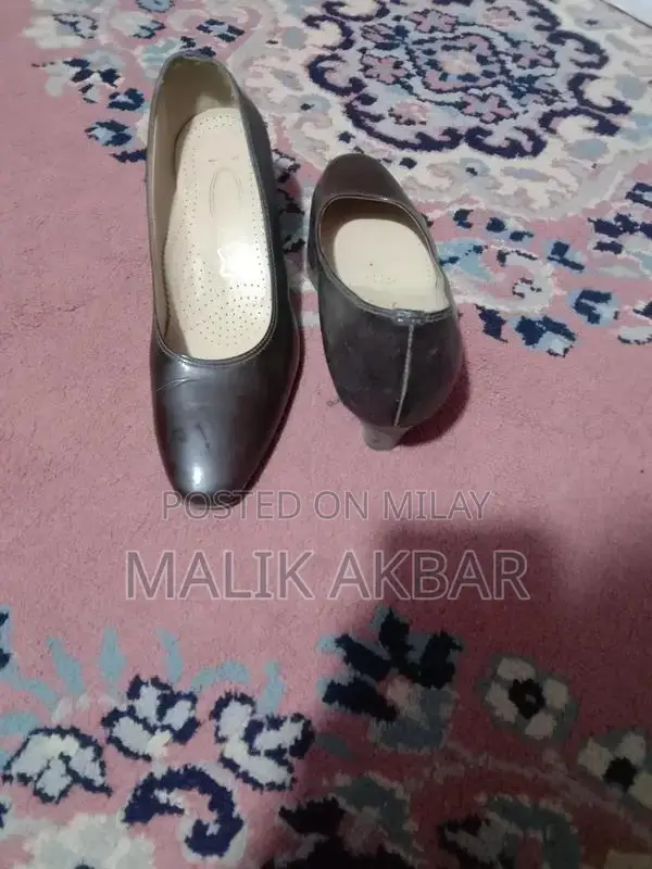 Women's Stylish Leather Shoes - Size 38 European Comfort Fit