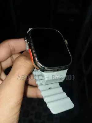 Smartwatch with Mobile Connectivity and Built-in Mic and Speaker