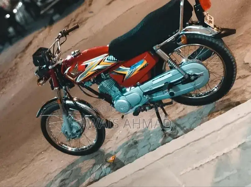 Honda 125 Motorcycle 2025 Model - Low Mileage Excellent Condition