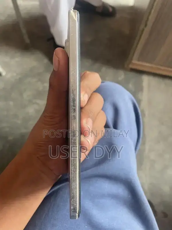 Vivo Y200 Smartphone Dual SIM Mid-Range Device